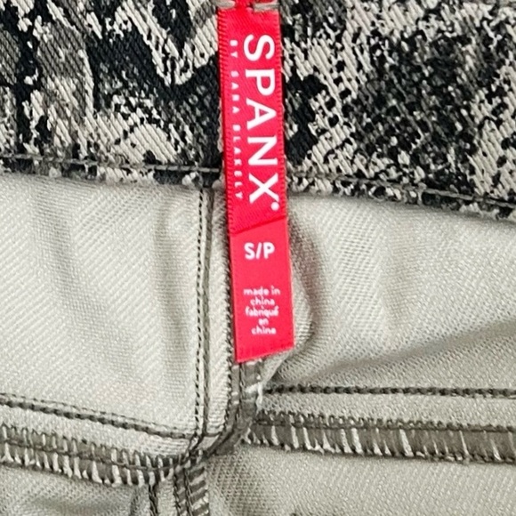 NWT Spanx Jean-ish Ankle Legging in Taupe Snakeskin Print - Picture 6 of 8